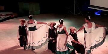Danza Bajo las Estrellas