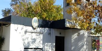 El cuerpo del joven fue hallado cerca del supermercado Carrefour en Jorge Newbery y la colectora de Avenida Circunvalación\u002E (Google Street View)