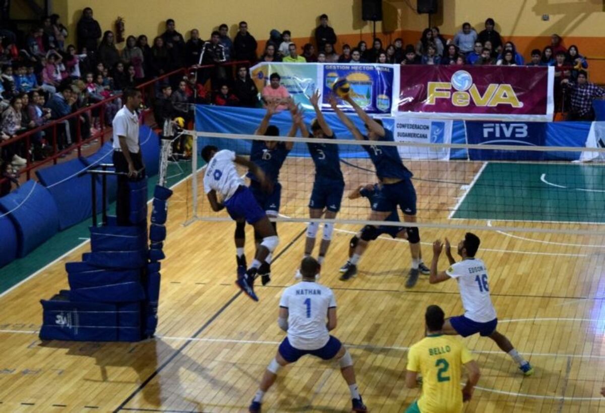 La selección de voleibol U21 jugará en La Calera antes del Mundial\u002E