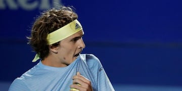 Alexander Zverev atacó a raquetazos a un juez, enojado por los fallos durante el partido.