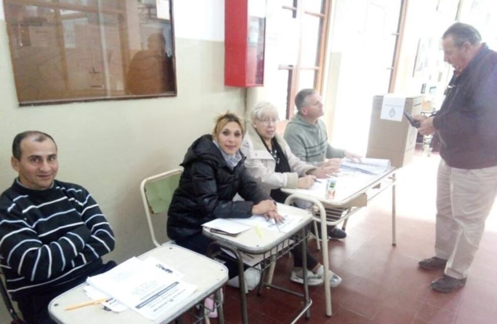 Primeras imágenes de las PASO en Carlos Paz