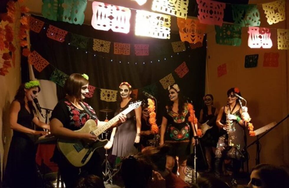 Las Musicletas lanzaron su primer videoclip "Cumbia Libre"