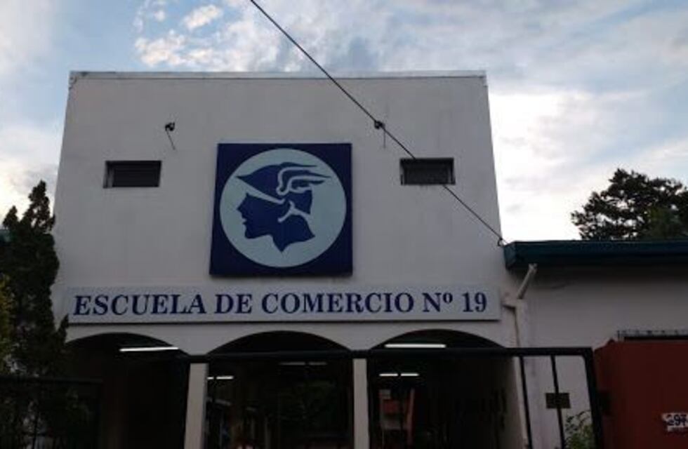 La escuela de Comercio entrega este miércoles el cuadernillo de tareas