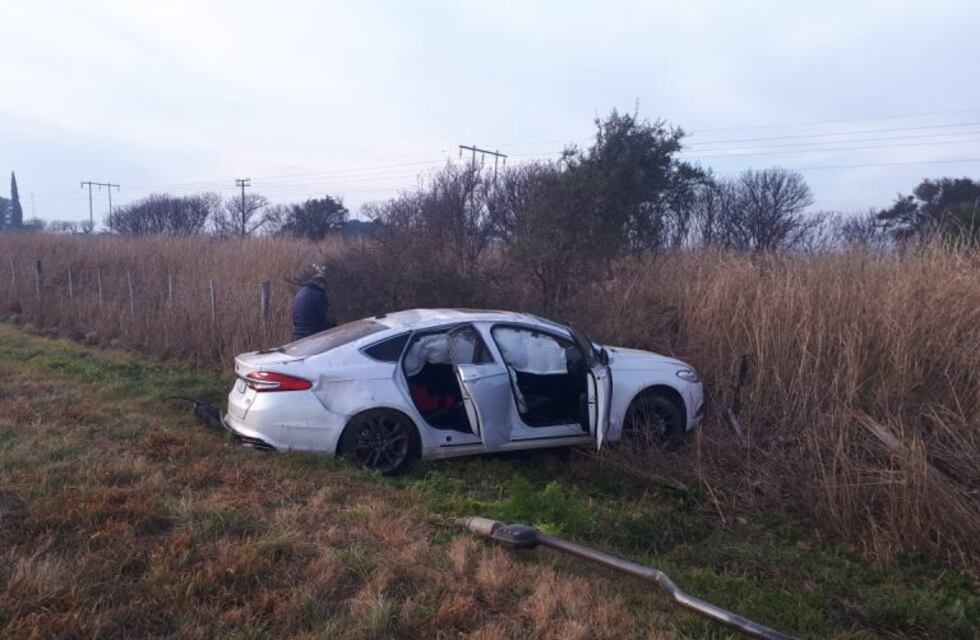 Choque en Ruta 19: Dos vehículos impactaron de frente