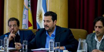Vieyra responde preguntas de la oposición en el Concejo Deliberante