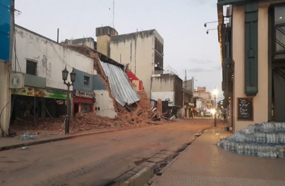 Trabajan para determinar si hay riesgo de un nuevo derrumbe en el ex Parravicini