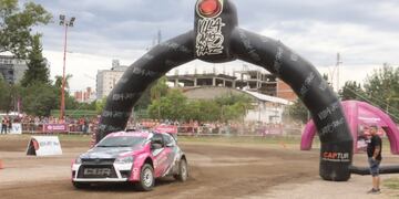 El concurrido "Road Show de Rally" en Villa Carlos Paz. (Foto: archivo).