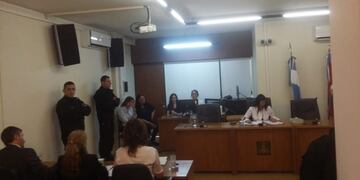 Este sábado por la mañana se llevó a cabo la audiencia imputativa a policías por tortura y encubrimiento (Vía Rafaela)