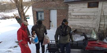 Asistencia de Gendarmería por las intensas nevadas a pobladores de Malargüe