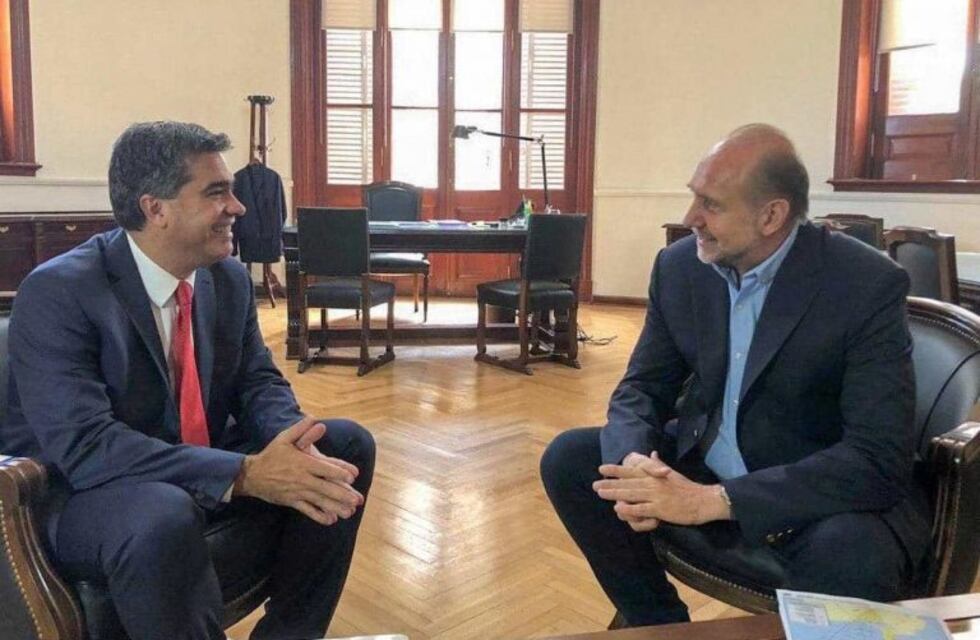 Capitanich se reunió con Perotti para avanzar en la hidrovía Paraná - Paraguay