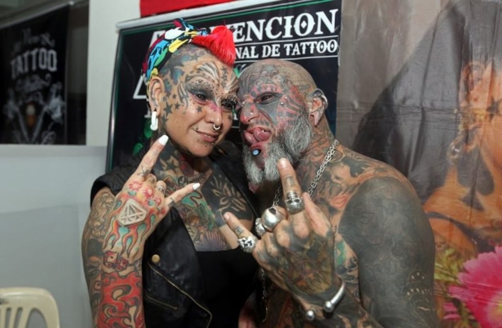 Tattoo maníacos: La pareja de argentinos que entró al Guinness por sus tatuajes