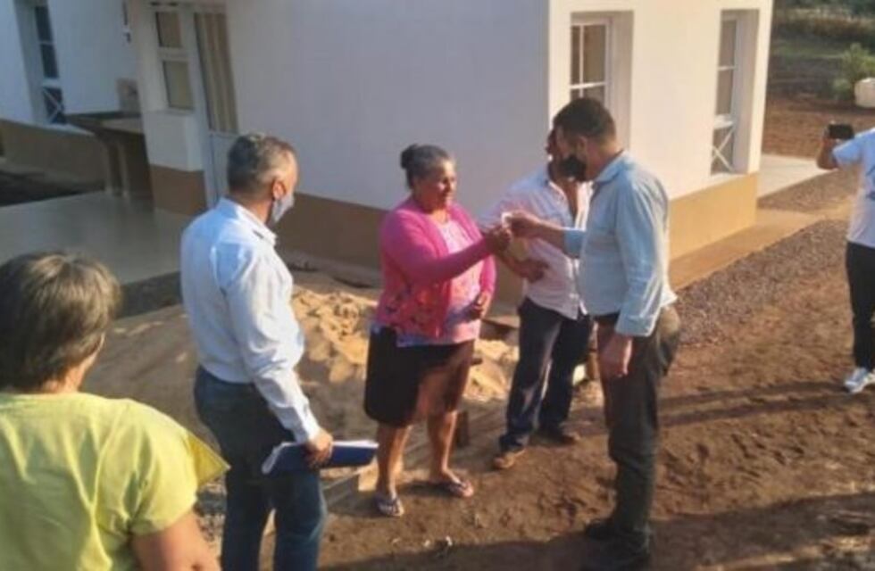 San Pedro: se hizo entrega de viviendas, a relocalizados por las obras de la Ruta Nacional 14