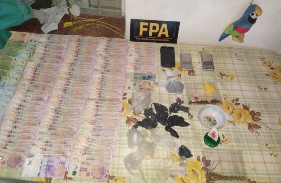 Detienen a un DJ por presunta venta de drogas en Huerta Grande