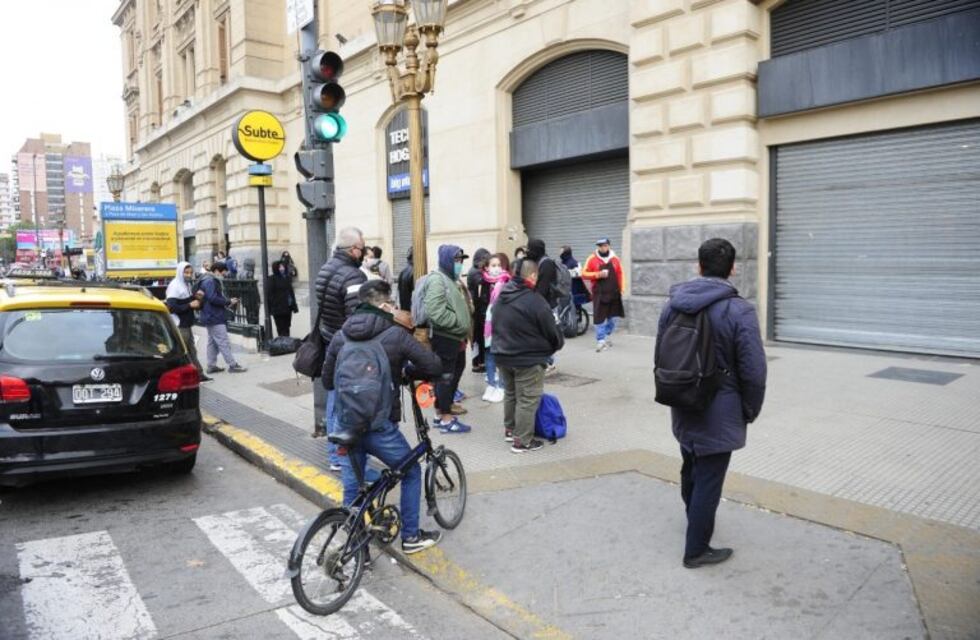 El tren Sarmiento reanuda su servicio tras activar el protocolo por dos posibles casos de coronavirus