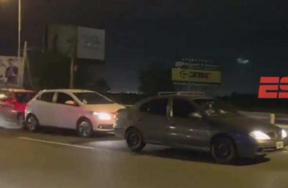 Insólito: en la llegada de la Selección la Policía frenó el tránsito y provocó un accidente