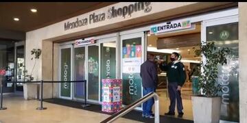 Reabrieron los Shopping en Mendoza\u002E