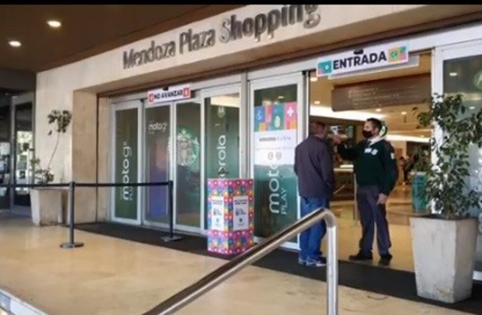 Reapertura del Shopping bajo estrictos controles y mucho movimiento