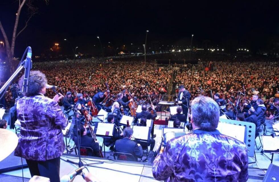 Los Palmeras denuncian que Corral no habilitó el escenario para tocar con la Filarmónica