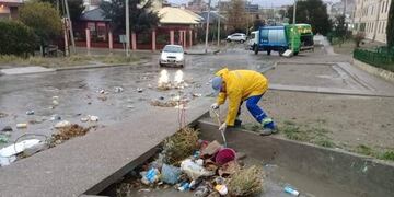 Intensas tareas de mantenimiento de sumideros y pluviales