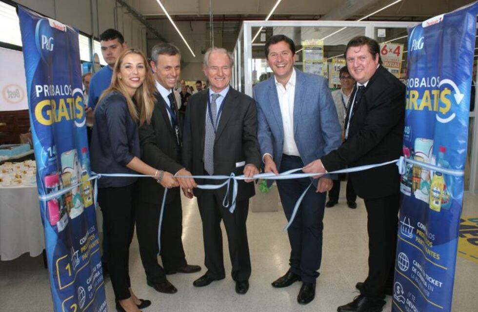 La Anónima inauguró su sucursal en Arroyito