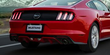 Las emisiones del caño de escape del auto y lo que significa cada color que sale de allí\u002E