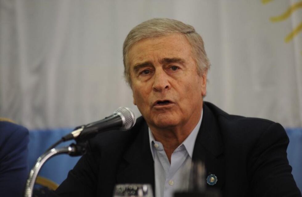 Oscar Aguad: "No tenemos los medios para rescatar el submarino"