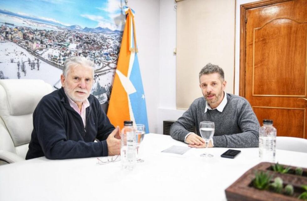 El gobierno provincial informó a la ciudad sobre la próxima presentación judicial en defensa de los intereses de Tierra del Fuego