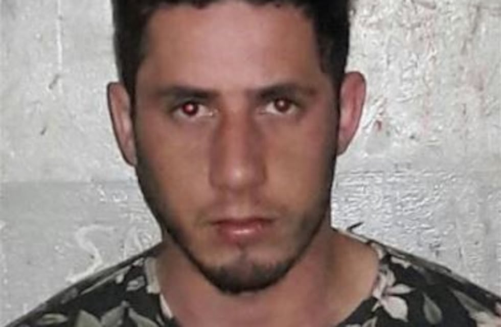 Ataque en Pozo Azul: Detectaron sangre en el auto del prófugo