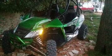 Una mujer perdió la vida en Pinamar tras volcar con un cuatriciclo (Foto: Captura TN)