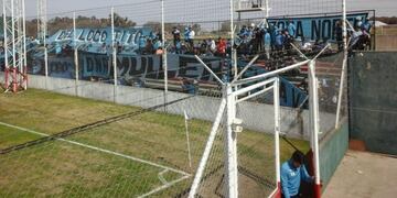 Los hinchas del Pirata se hacen sentir en cancha de Agropecuario\u002E