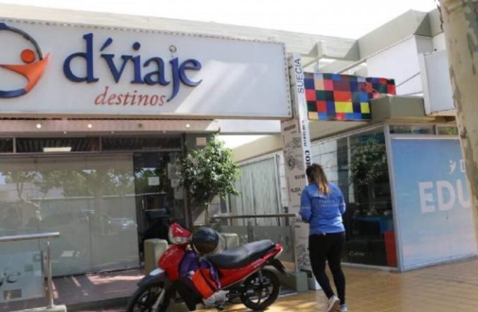 Pagaron para ir a ver al Papa y los estafaron: allanaron una empresa