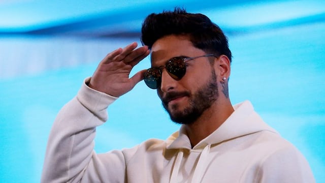 CH01. VIu00d1A DEL MAR (CHILE), 23/02/2017.- El cantante colombiano, Maluma saluda hoy, jueves 23 de febrero de 2017, durante una rueda de prensa antes de su actuaciu00f3n en la 58 versiu00f3n del Festival internacional de la canciu00f3n de Viu00f1a del Mar, en Viu00f1a del Mar,