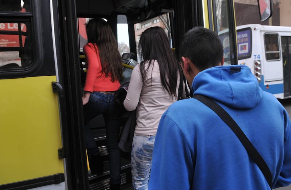Llega a Bahía y la región el boleto gratuito para estudiantes universitarios
