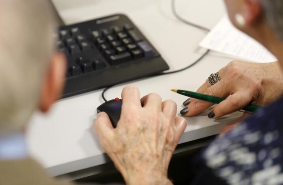 Dictarán un curso para incorporar las personas mayores a la tecnología en Arroyito