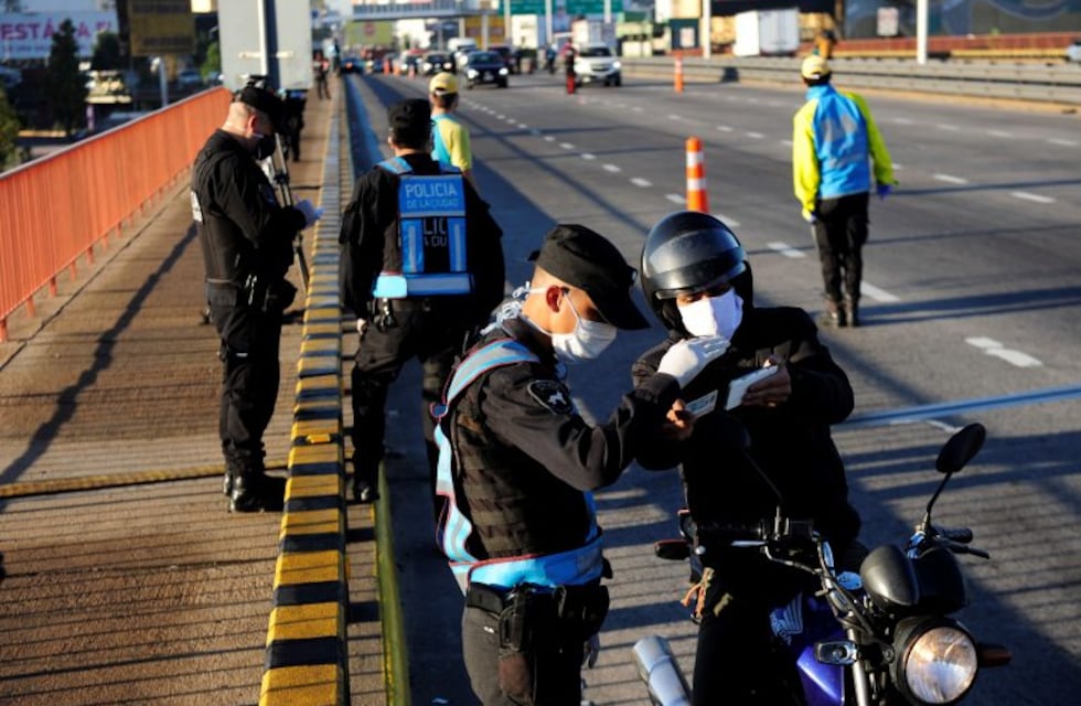 Un mes de cuarentena en Argentina: refuerzan los controles para garantizar su cumplimiento