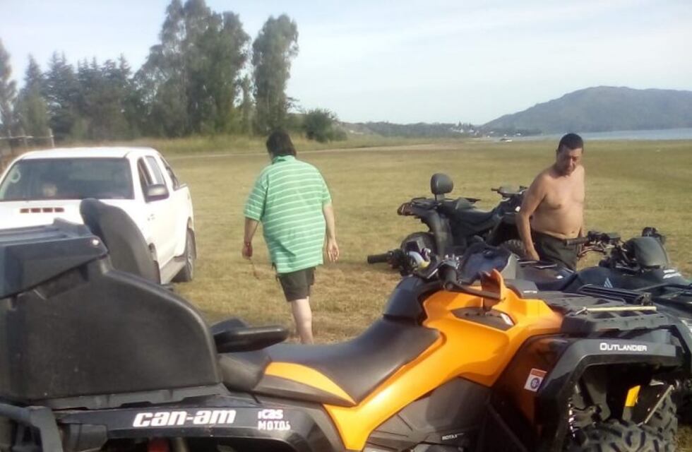 Villas Ciudad de América: tumbaron en el cuadriciclo y terminaron hospitalizados