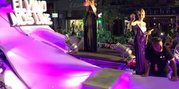 Comenzó la fiesta por las calles mendocinas con la presencia de la actual reina María Laura Micames\u002E