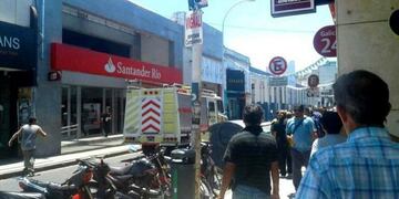 Un problema eléctrico en la refrigeración obligó a evacuar el edificio\u002E (El Informante)