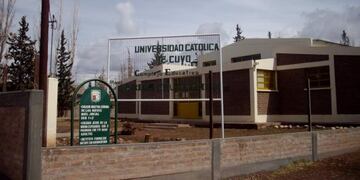 En la Universidad Católica de Cuyo funcionará el centro de detección de botulismo\u002E