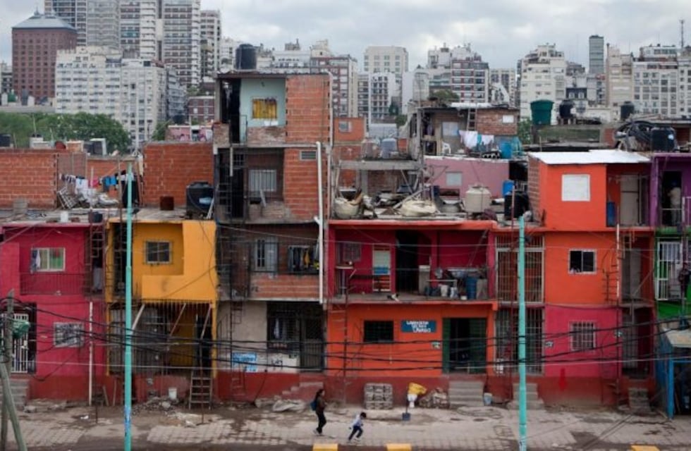 Crece la población en las villas y aumenta el mercado inmobiliario informal