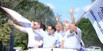 La gira del candidato a gobernador, Adrián Bogado y su compañero de fórmula, Iván Kaluk fue extensa