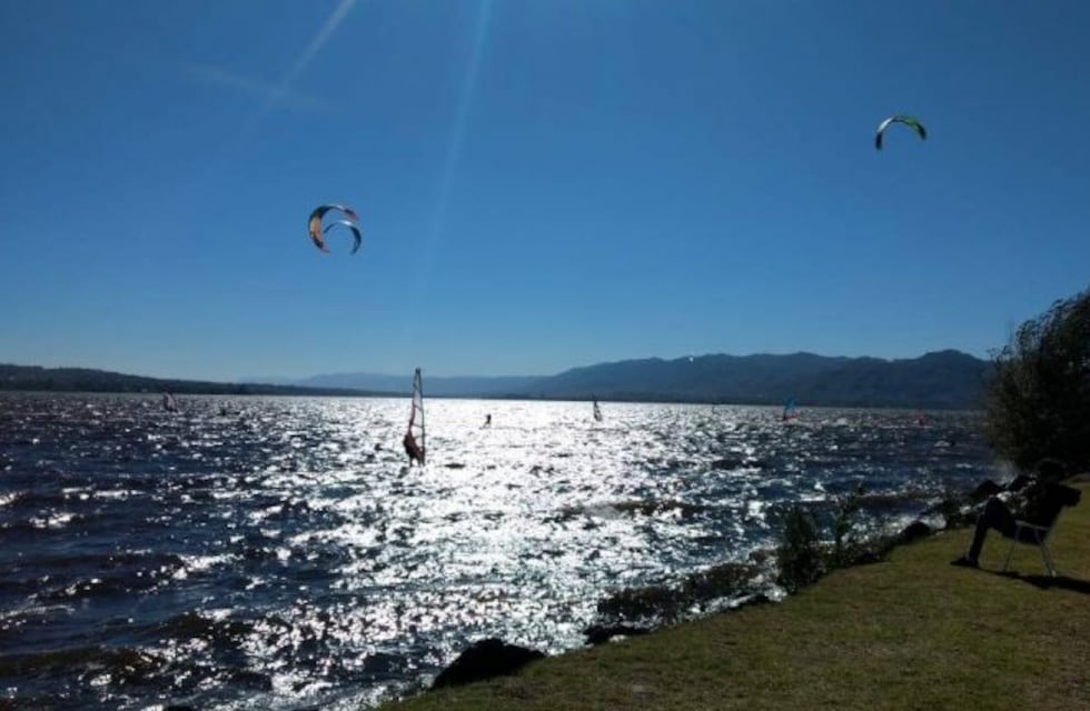 Clima en Villa Carlos Paz: Nubes y vientos moderados este domingo