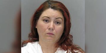 Elizabeth Malone la mujer que fue filmada envenenando a su hijo