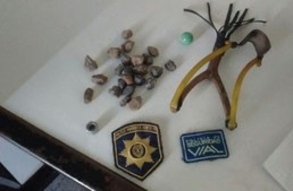 Atacaron a piedrazos el micro que trasladaba a los jugadores de Colón por la autopista a Santa Fe