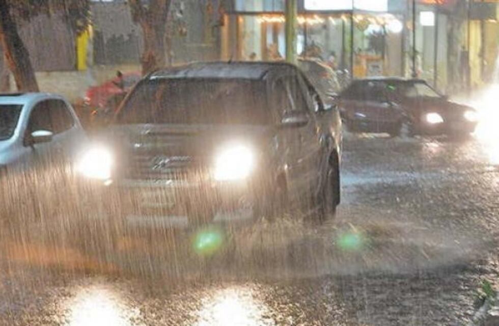 En menos de 12 horas, Santiago del Estero se vio afectada por lluvias y destrozos