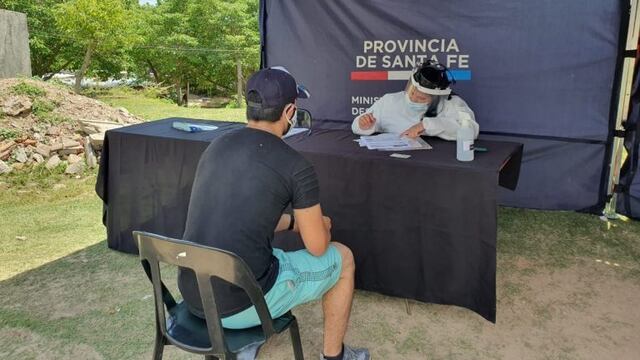 El Ministerio de Salud de Santa Fe implementó el plan Detectar Federal para buscar casos de corononavirus en Fighiera\u002E (@minsaludsantafe)