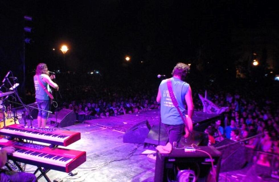 Viedma palpita el festival solidario Juntos por la Línea Sur