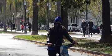 Anticipan que la temperatura no superará los 13 grados durante la tarde.