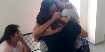 El llanto de los familiares de las víctimas tras conocerse el fallo contra el comisario Álvarez\u002E (CableDigital)