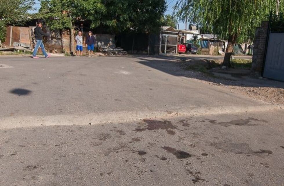 Dos muertos y una niña herida en la cabeza en una sangrienta balacera